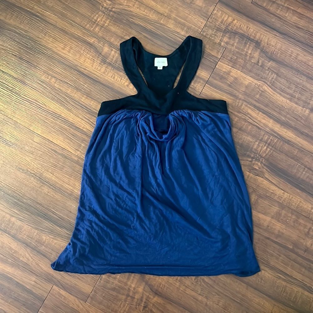Ella Moss Black and Blue Top - Beautiful Top - Size Medium - Cut out Center